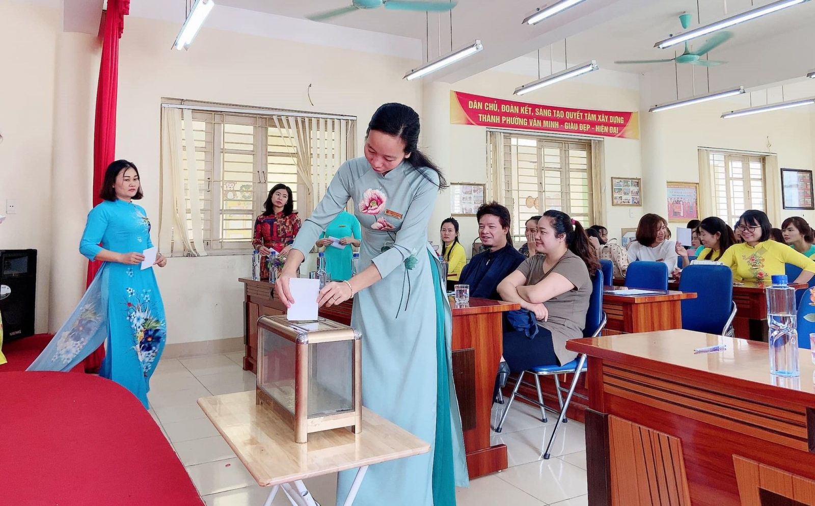 HỘI NGHỊ CÁN BỘ, CÔNG CHỨC, VIÊN CHỨC TRƯỜNG MN CỔ LOA ( NĂM HỌC 2020-2021 )