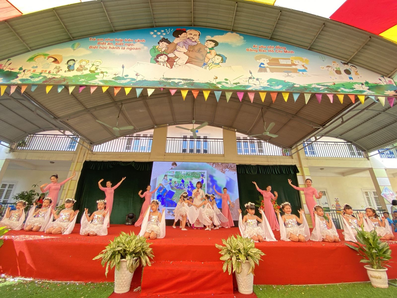LỄ BẾ GIẢNG NĂM HỌC 2019 - 2020