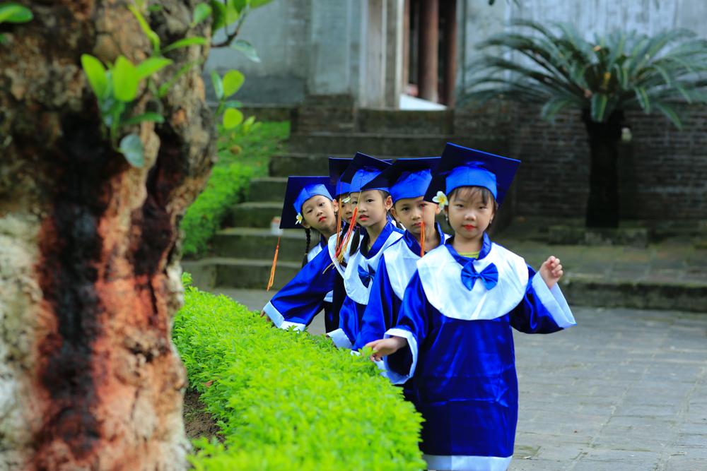 LẾ DÂNG HƯƠNG CỦA KHỐI MẪU GIÁO LỚN ( 5-6 TUỔI) - TRƯỜNG MẦM NON CỔ LOA - TẠI ĐỀN CỔ LOA