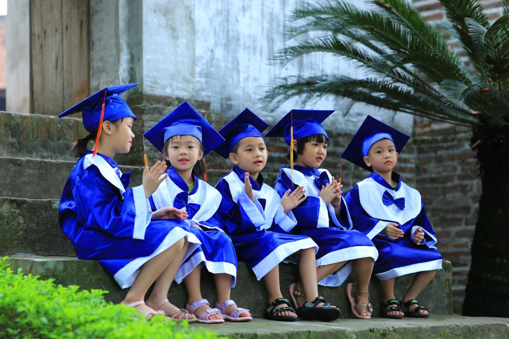 LẾ DÂNG HƯƠNG CỦA KHỐI MẪU GIÁO LỚN ( 5-6 TUỔI) - TRƯỜNG MẦM NON CỔ LOA - TẠI ĐỀN CỔ LOA
