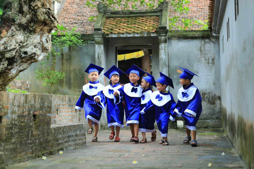 LẾ DÂNG HƯƠNG CỦA KHỐI MẪU GIÁO LỚN ( 5-6 TUỔI) - TRƯỜNG MẦM NON CỔ LOA - TẠI ĐỀN CỔ LOA