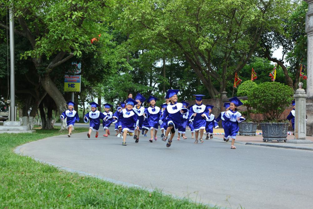 LẾ DÂNG HƯƠNG CỦA KHỐI MẪU GIÁO LỚN ( 5-6 TUỔI) - TRƯỜNG MẦM NON CỔ LOA - TẠI ĐỀN CỔ LOA
