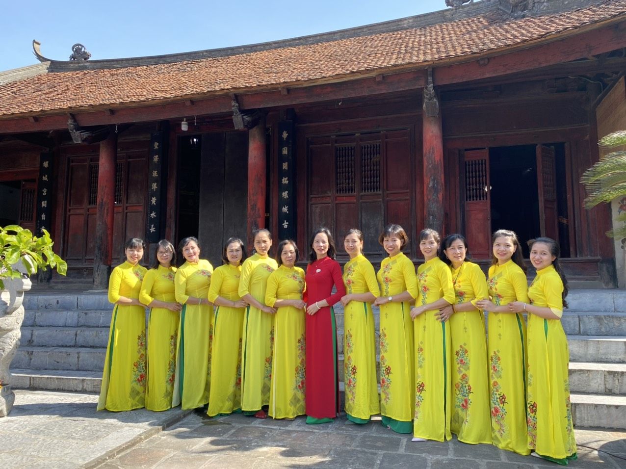 LẾ DÂNG HƯƠNG CỦA KHỐI MẪU GIÁO LỚN ( 5-6 TUỔI) - TRƯỜNG MẦM NON CỔ LOA - TẠI ĐỀN CỔ LOA