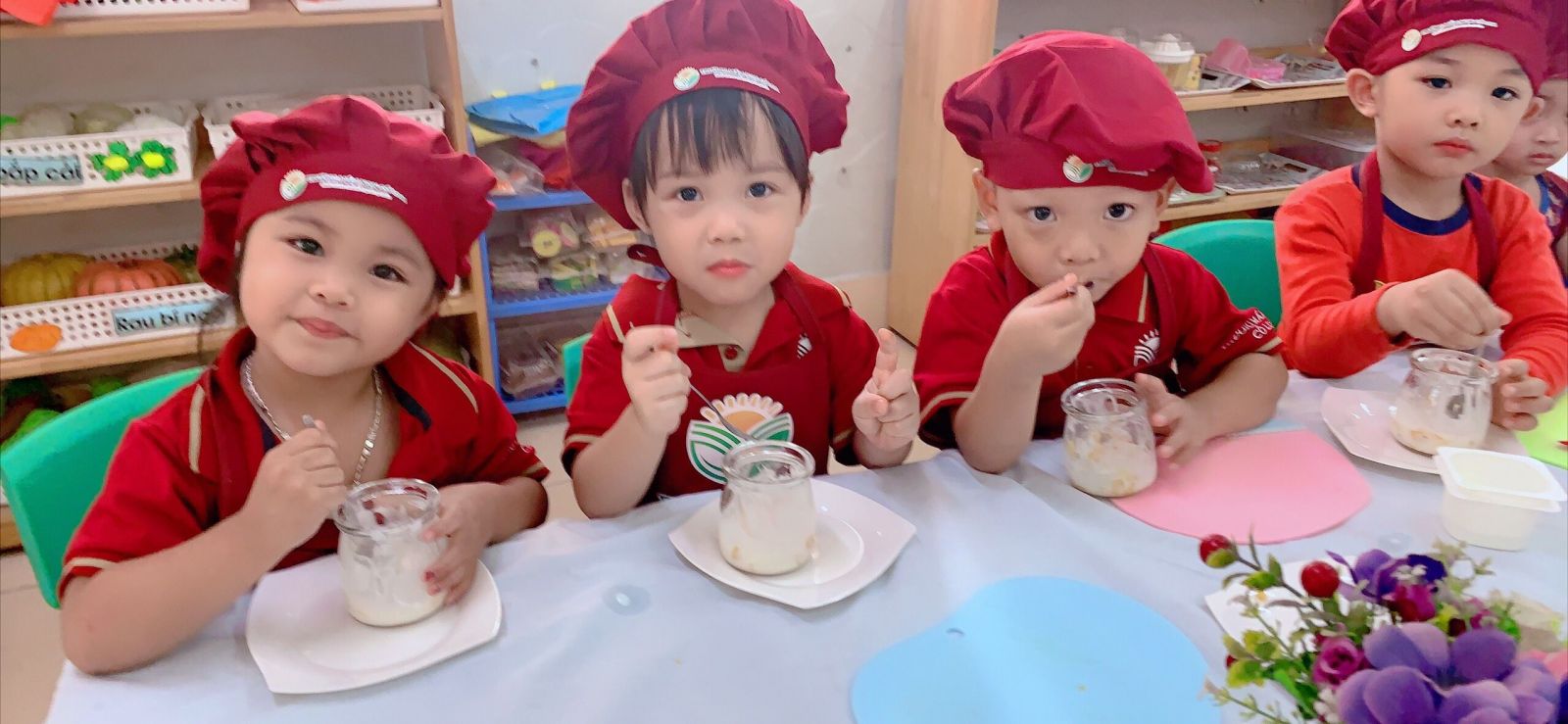 HOẠT ĐỘNG TRẢI NGHIỆM CỦA BÉ YÊU TRƯỜNG MN CỔ LOA