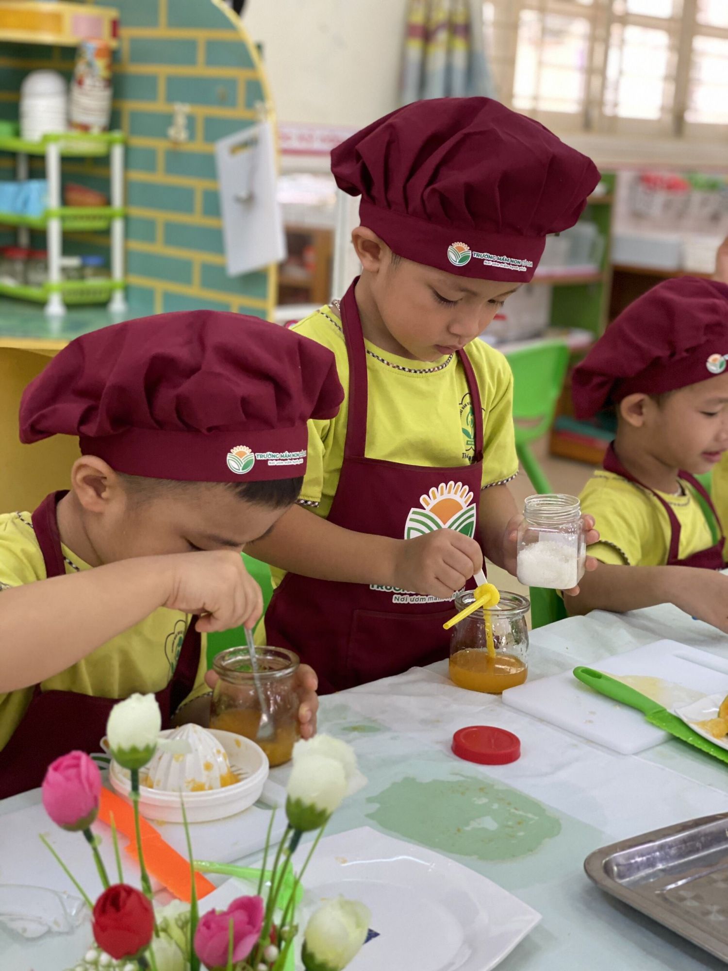 HOẠT ĐỘNG TRẢI NGHIỆM CỦA BÉ YÊU TRƯỜNG MN CỔ LOA