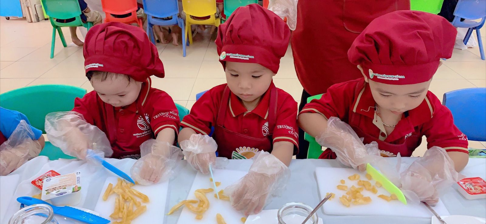 HOẠT ĐỘNG TRẢI NGHIỆM CỦA BÉ YÊU TRƯỜNG MN CỔ LOA
