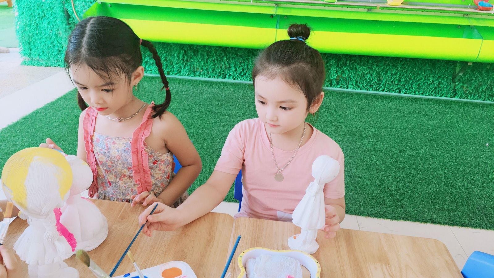 MÙA TRĂNG KỈ NIỆM ( LỄ TRAO QUÀ KHUYẾN HỌC VÀ VUI TRUNG THU CỦA CON CB-GV-NV TRƯỜNG MN CỔ LOA)