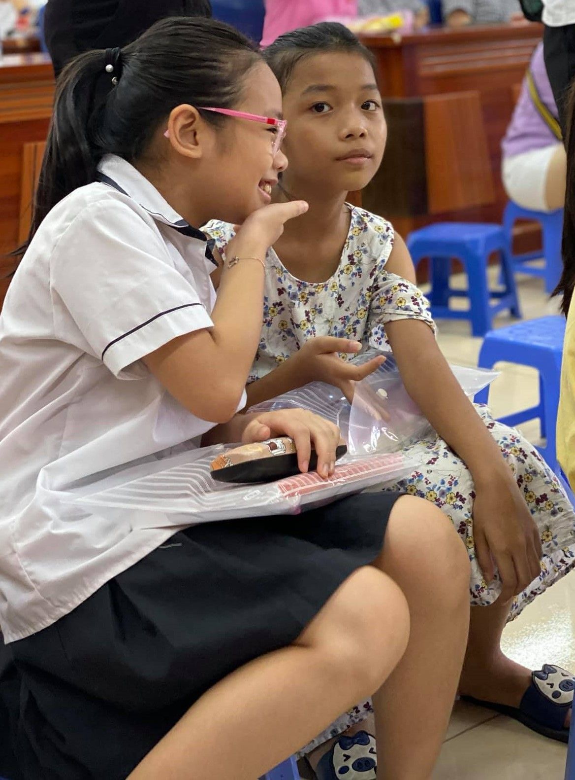 MÙA TRĂNG KỈ NIỆM ( LỄ TRAO QUÀ KHUYẾN HỌC VÀ VUI TRUNG THU CỦA CON CB-GV-NV TRƯỜNG MN CỔ LOA)