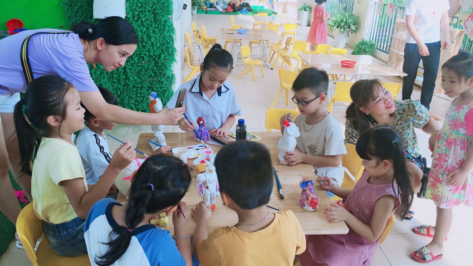 MÙA TRĂNG KỈ NIỆM ( LỄ TRAO QUÀ KHUYẾN HỌC VÀ VUI TRUNG THU CỦA CON CB-GV-NV TRƯỜNG MN CỔ LOA)