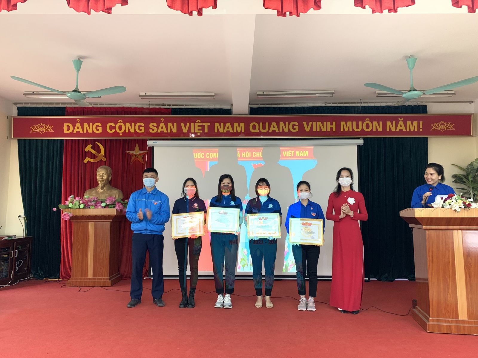 ĐẠI HỘI CHI ĐOÀN TRƯỜNG MẦM NON CỔ LOA NHIỆM KỲ 2021-2022
