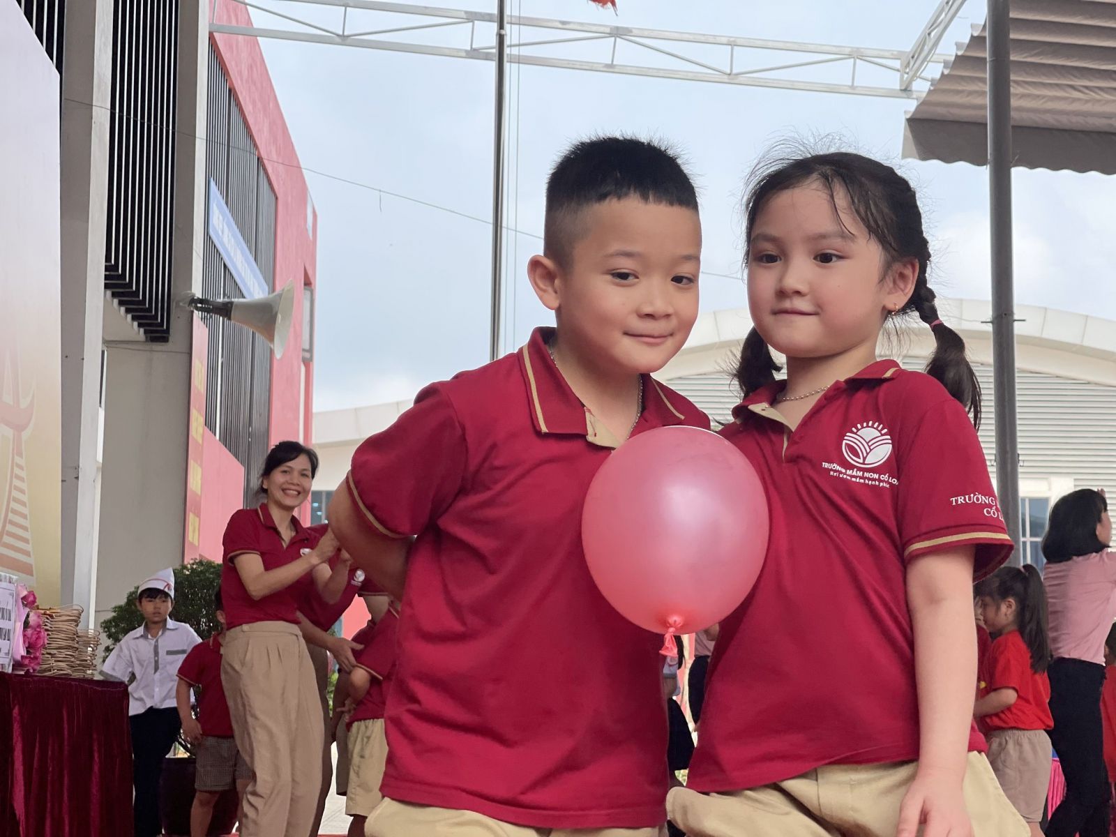 HOẠT ĐỘNG TRẢI NGHIỆM “ HÀNH TRANG CHO BÉ VÀO LỚP 1”