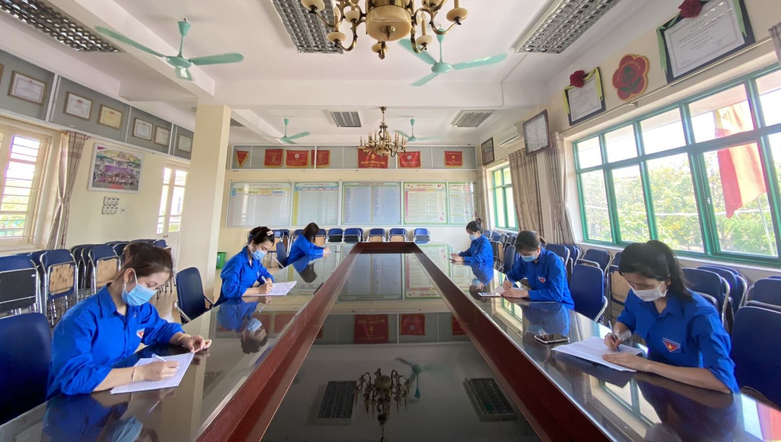 TRƯỜNG MẦM NON CỔ LOA CHUNG TAY QUYẾT TÂM PHÒNG CHỐNG DỊCH BỆNH COVID 19 VÀ TUYÊN TRUYỀN, HƯỞNG ỨNG CHO NGÀY BẦU CỬ CÁC CẤP NHIỆM KỲ 2021 – 2026.