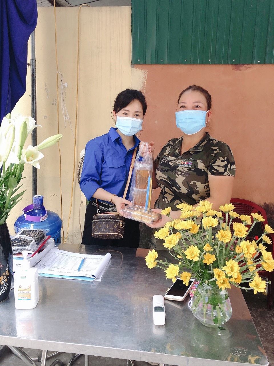 TIẾP SỨC MÙA DỊCH