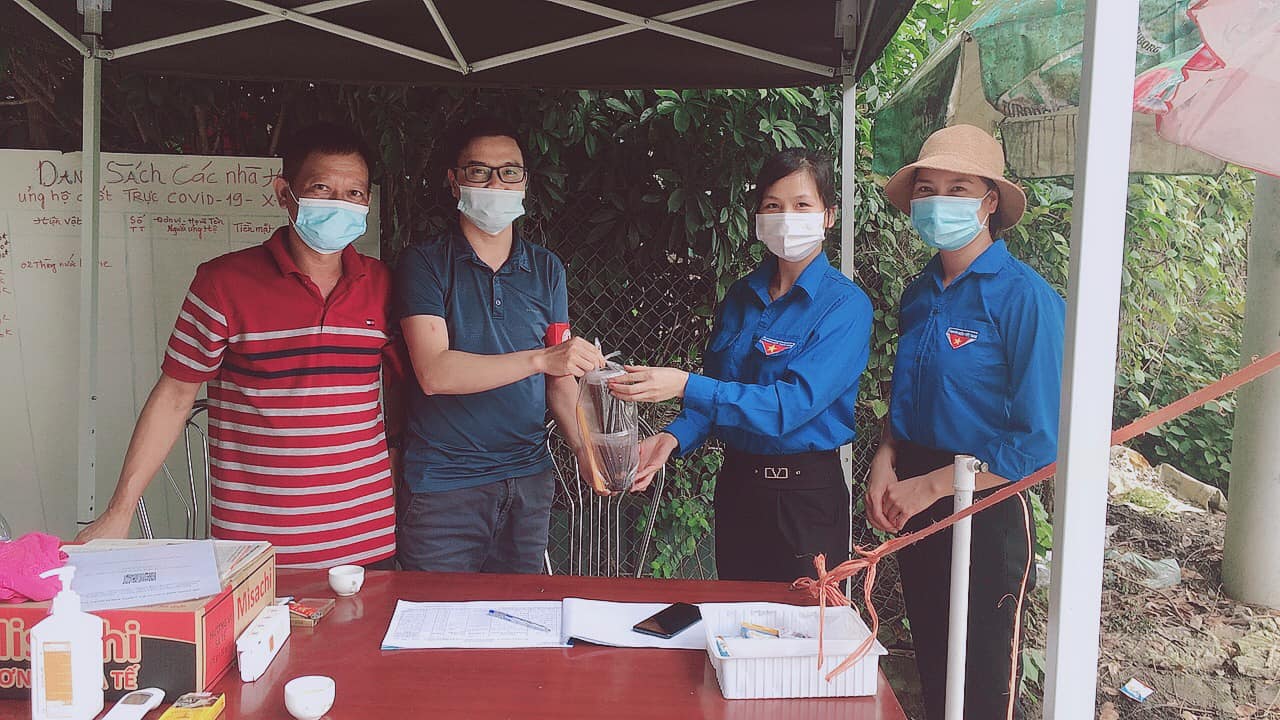 CÔ GIÁO MÙA DỊCH
