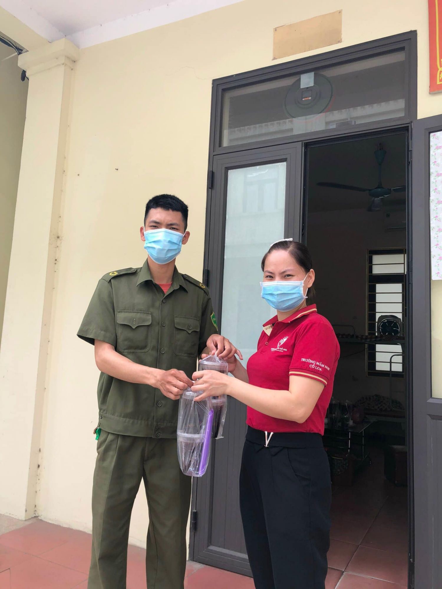 CÔ GIÁO MÙA DỊCH