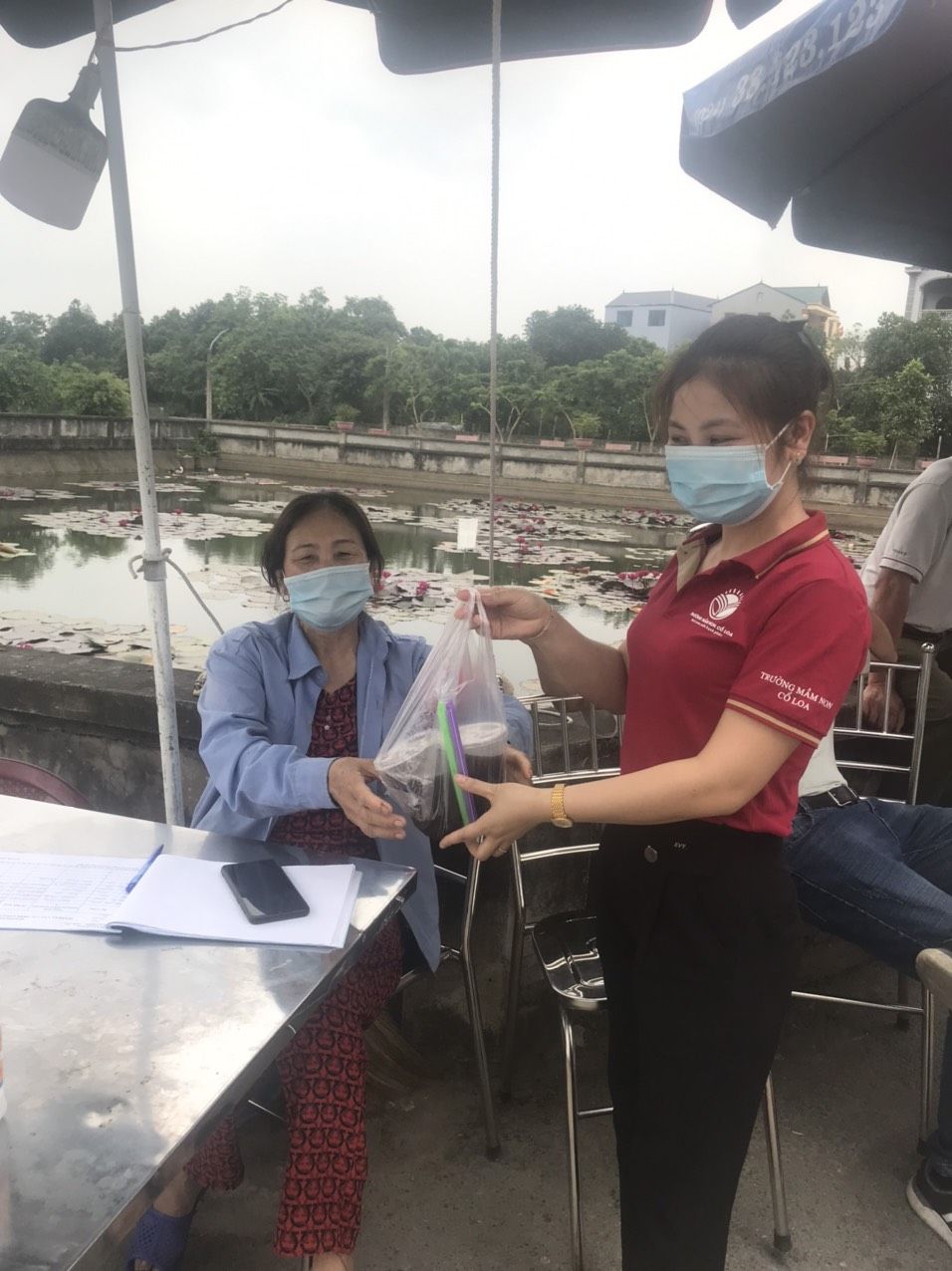 CÔ GIÁO MÙA DỊCH