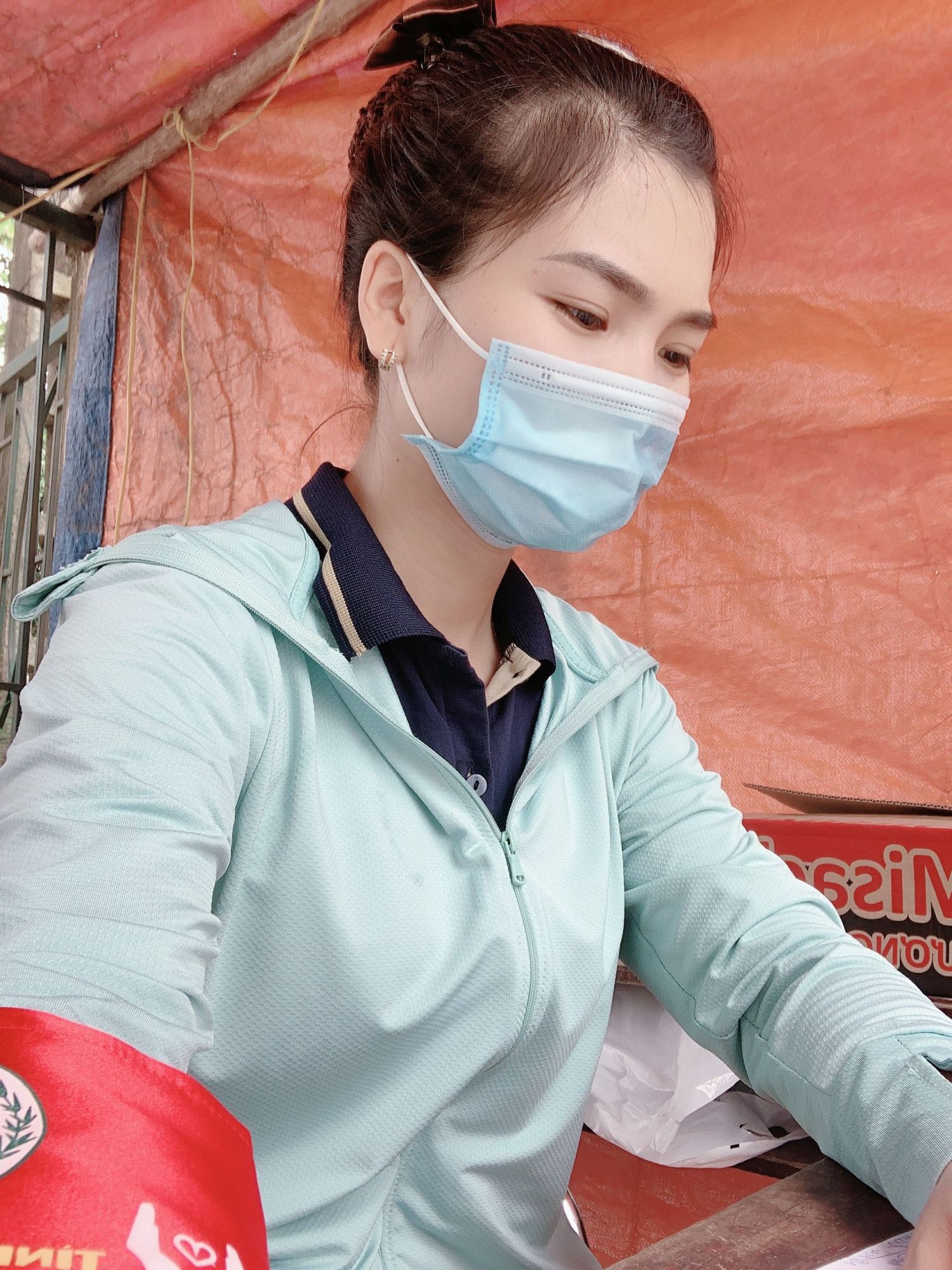CÔ GIÁO MÙA DỊCH