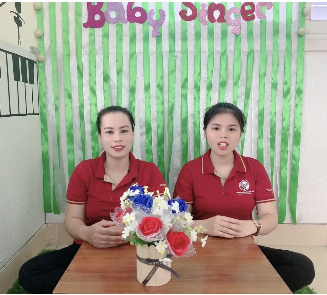 CÔ GIÁO MÙA DỊCH