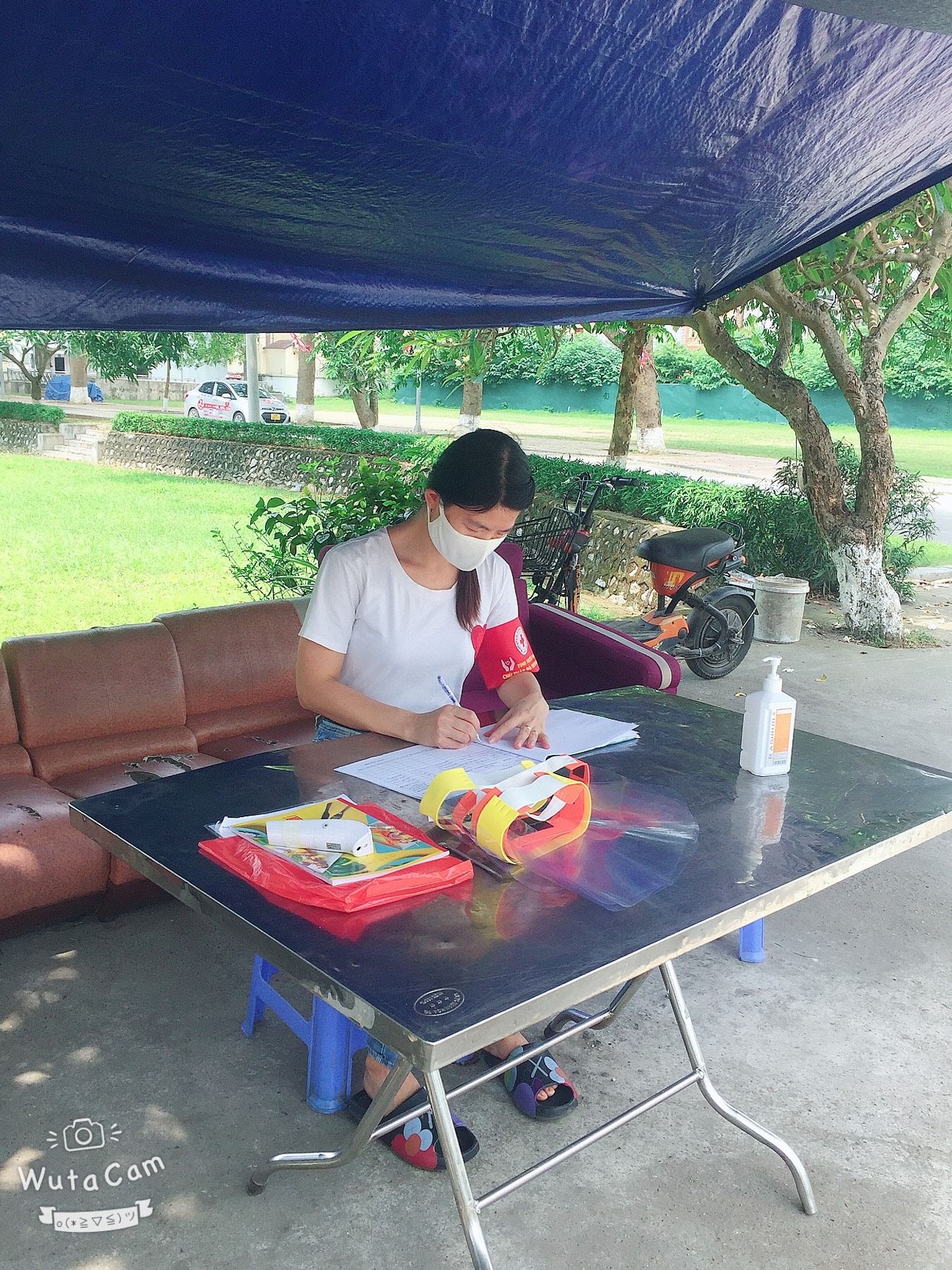 CÔ GIÁO MÙA DỊCH