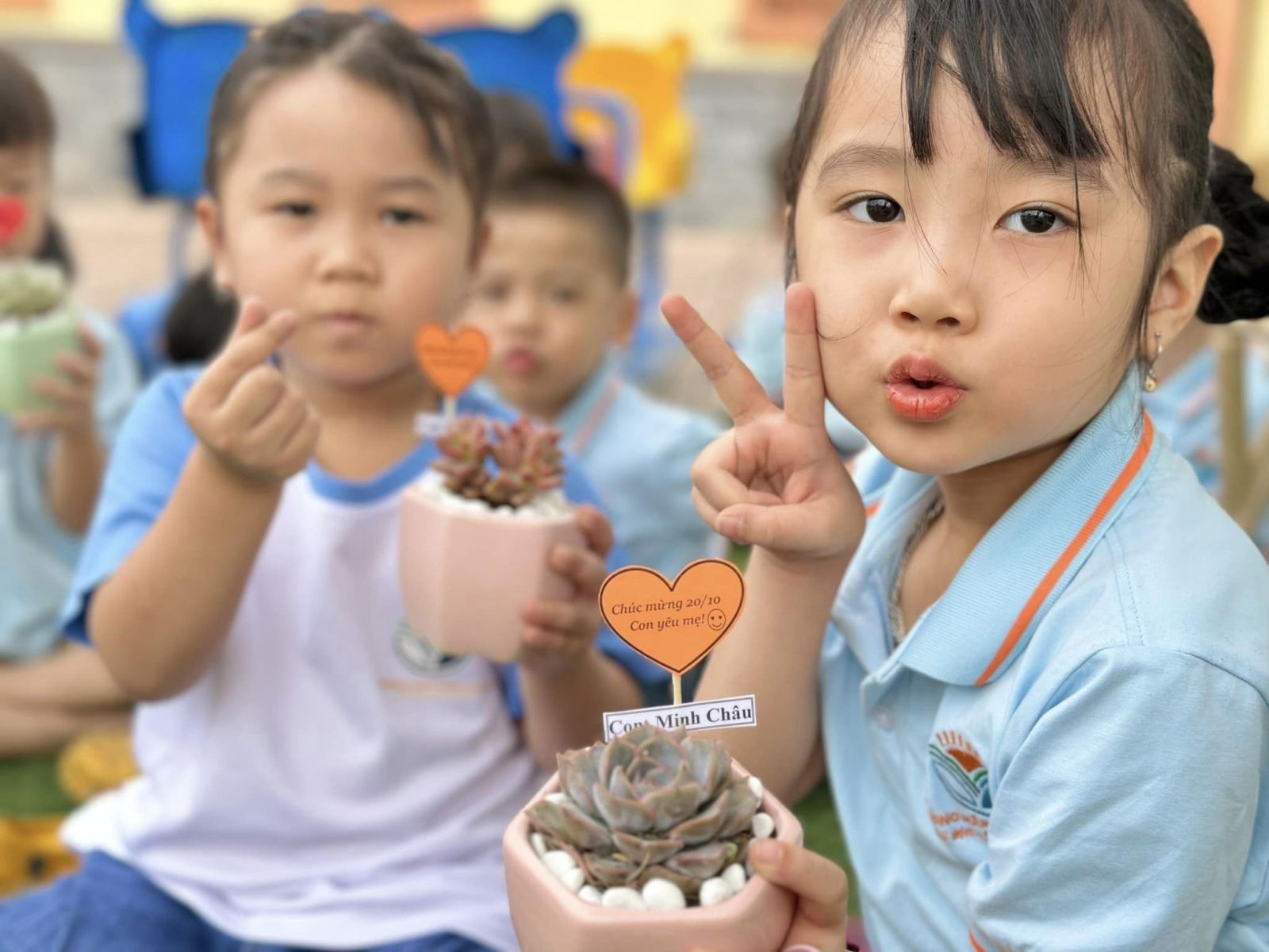CHÀO MỪNG NGÀY PHỤ NỮ VIỆT NAM 20/10 VỚI HOẠT ĐỘNG TRẢI NGHIỆM: “MẦM CÂY YÊU THƯƠNG” TẠI TRƯỜNG MẦM NON CỔ LOA