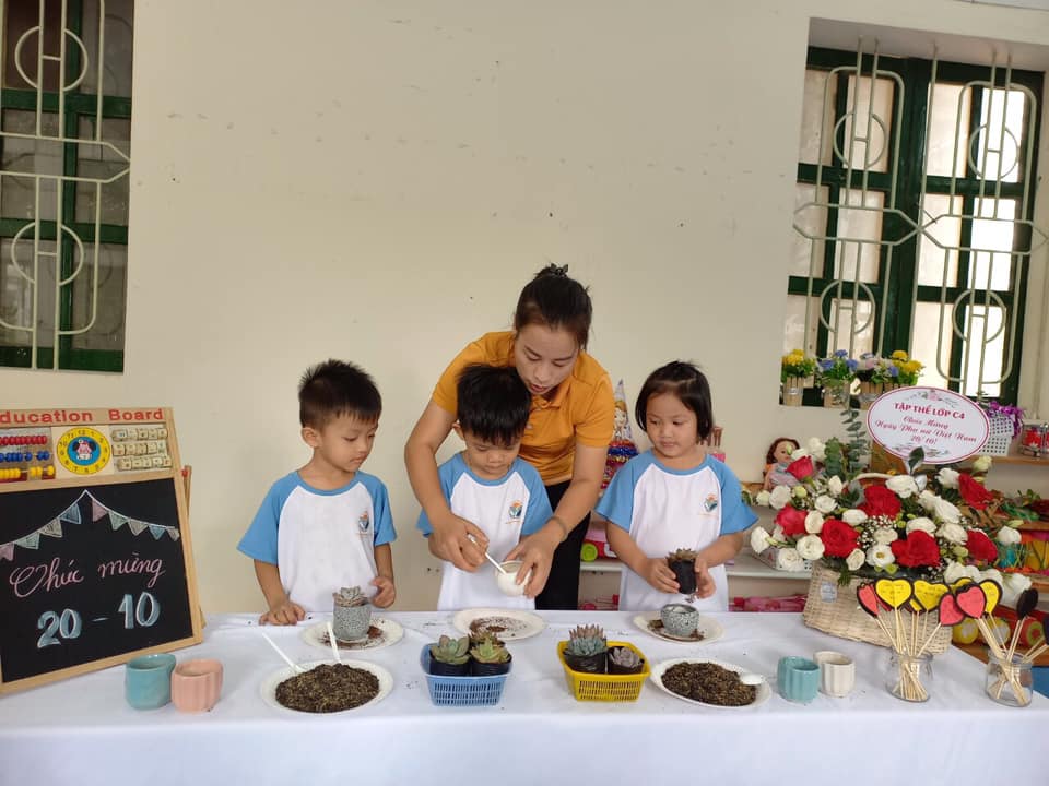 CHÀO MỪNG NGÀY PHỤ NỮ VIỆT NAM 20/10 VỚI HOẠT ĐỘNG TRẢI NGHIỆM: “MẦM CÂY YÊU THƯƠNG” TẠI TRƯỜNG MẦM NON CỔ LOA