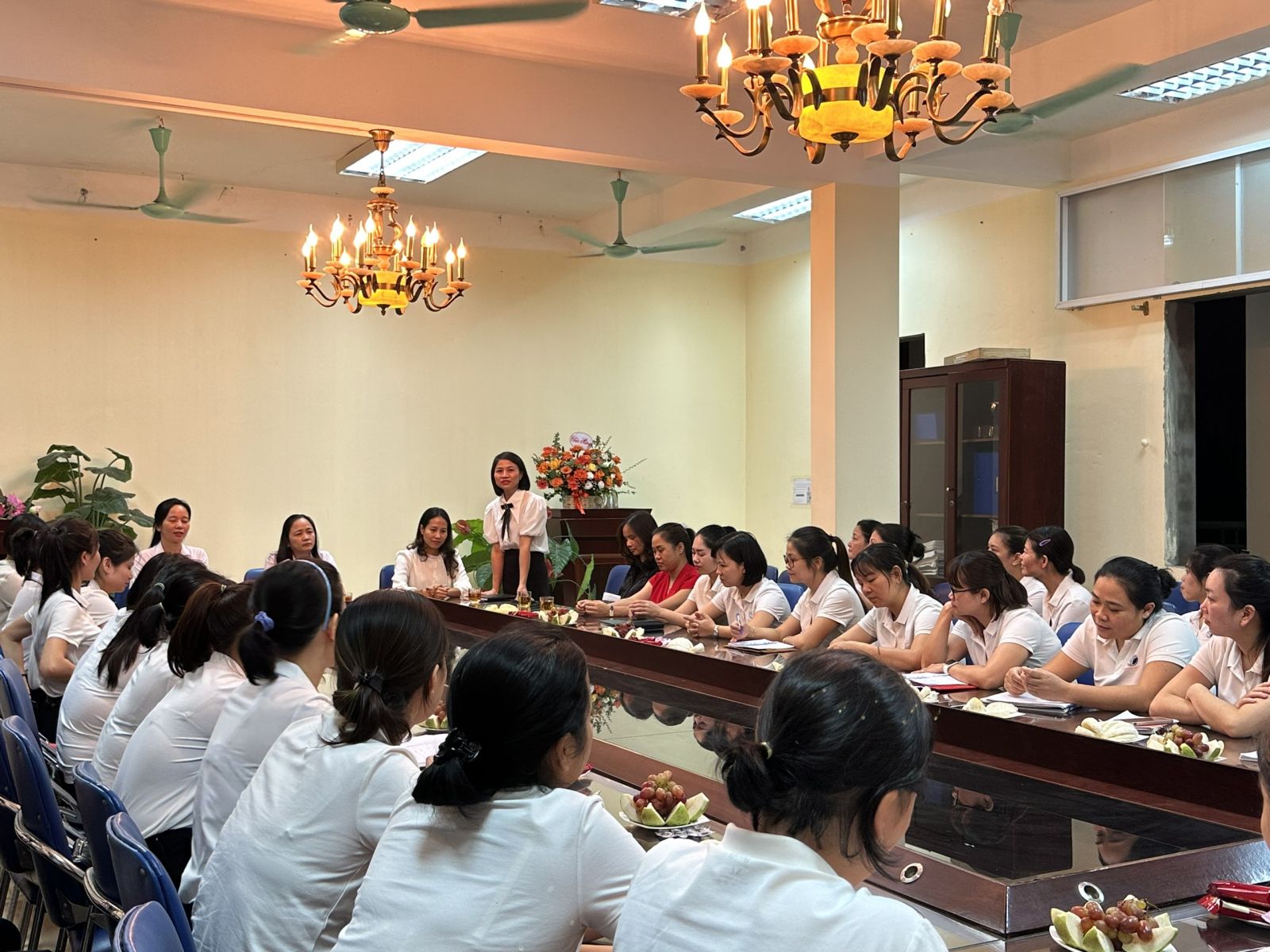 TRƯỜNG MẦM NON CỔ LOA LONG TRỌNG TỔ CHỨC HỘI NGHỊ CHÀO ĐÓN ĐỒNG CHÍ TÂN PHÓ HIỆU TRƯỞNG: "ĐÀO THỊ KIM YẾN"