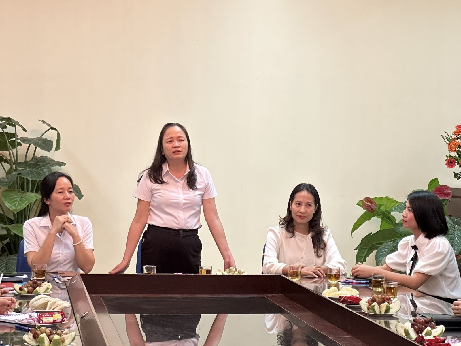 TRƯỜNG MẦM NON CỔ LOA LONG TRỌNG TỔ CHỨC HỘI NGHỊ CHÀO ĐÓN ĐỒNG CHÍ TÂN PHÓ HIỆU TRƯỞNG: "ĐÀO THỊ KIM YẾN"