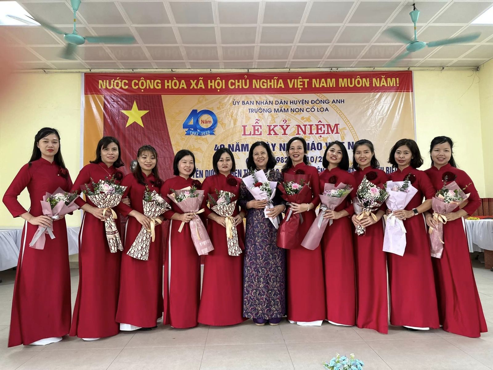 TRƯỜNG MẦM NON CỔ LOA LONG TRỌNG TỔ CHỨC: "LỄ KỶ NIỆM 40 NĂM NGÀY NHÀ GIÁO VIỆT NAM (20/11/1982 - 20/11/2022) TUYÊN DƯƠNG KHEN THƯỞNG CÁC ĐIỂN HÌNH TIÊN TIẾN, NHÀ GIÁO TIÊU BIỂU NĂM HỌC 2021 - 2022