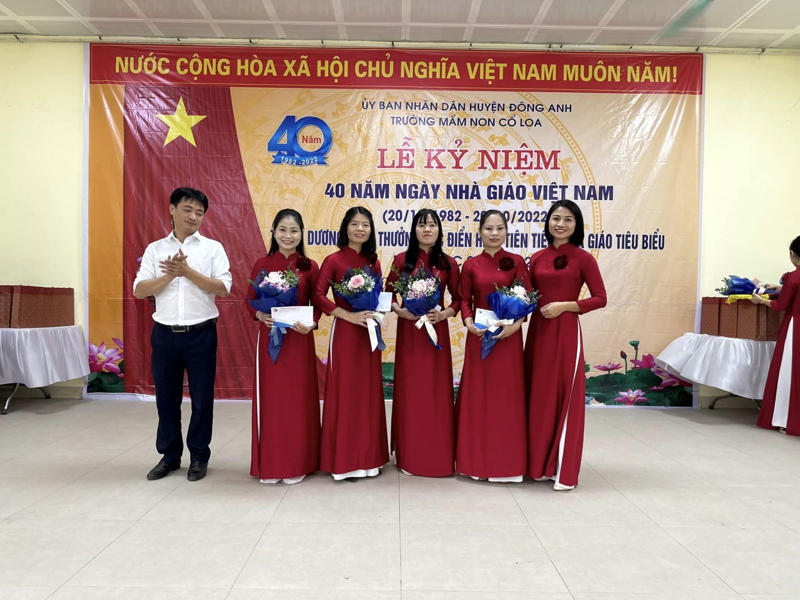 TRƯỜNG MẦM NON CỔ LOA LONG TRỌNG TỔ CHỨC: "LỄ KỶ NIỆM 40 NĂM NGÀY NHÀ GIÁO VIỆT NAM (20/11/1982 - 20/11/2022) TUYÊN DƯƠNG KHEN THƯỞNG CÁC ĐIỂN HÌNH TIÊN TIẾN, NHÀ GIÁO TIÊU BIỂU NĂM HỌC 2021 - 2022