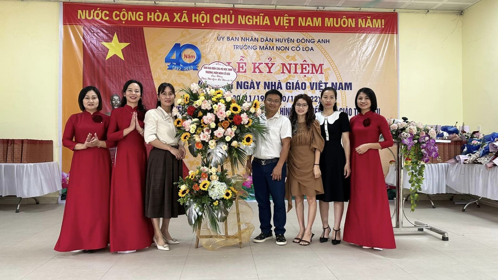 TRƯỜNG MẦM NON CỔ LOA LONG TRỌNG TỔ CHỨC: "LỄ KỶ NIỆM 40 NĂM NGÀY NHÀ GIÁO VIỆT NAM (20/11/1982 - 20/11/2022) TUYÊN DƯƠNG KHEN THƯỞNG CÁC ĐIỂN HÌNH TIÊN TIẾN, NHÀ GIÁO TIÊU BIỂU NĂM HỌC 2021 - 2022