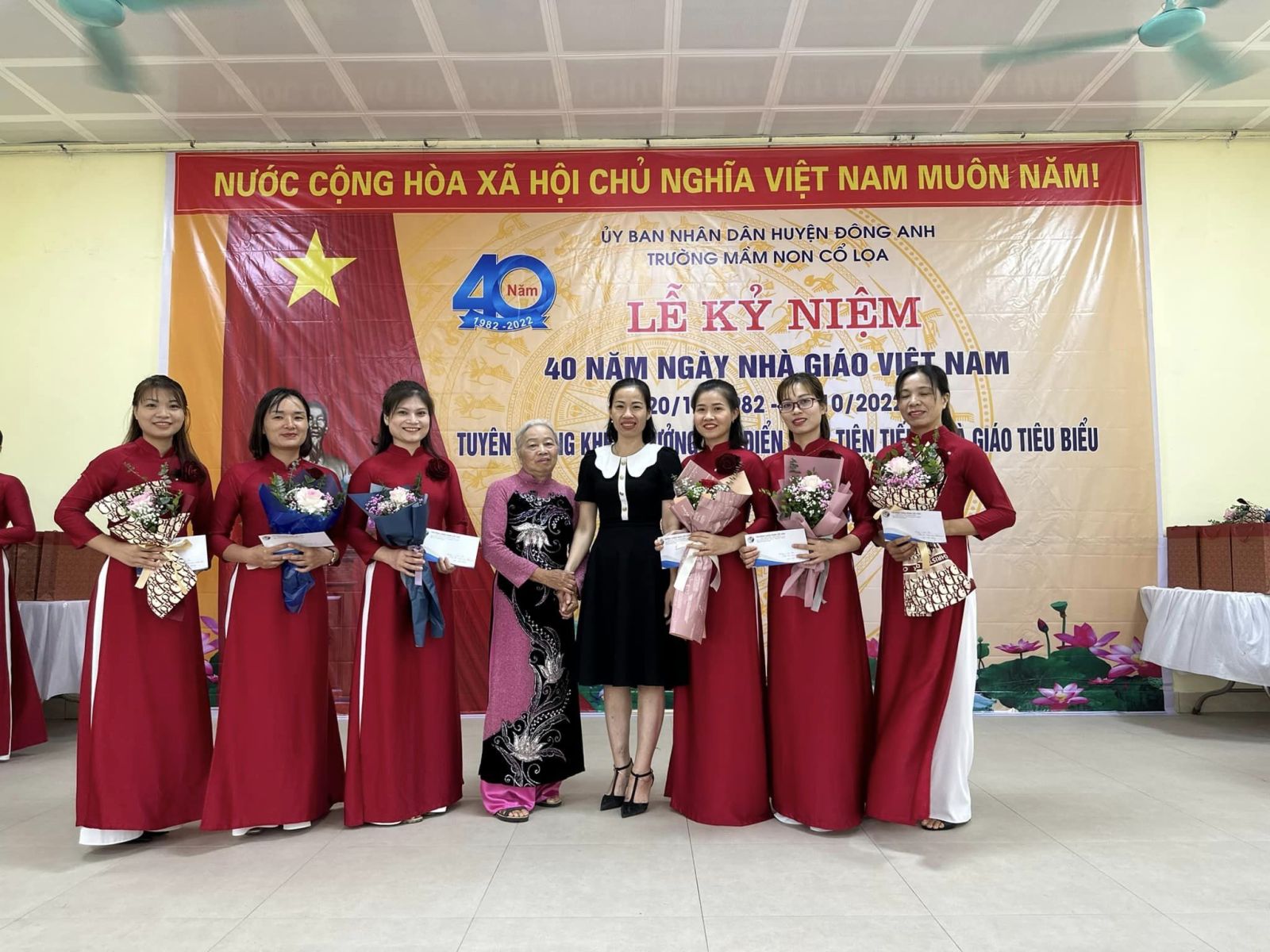 TRƯỜNG MẦM NON CỔ LOA LONG TRỌNG TỔ CHỨC: "LỄ KỶ NIỆM 40 NĂM NGÀY NHÀ GIÁO VIỆT NAM (20/11/1982 - 20/11/2022) TUYÊN DƯƠNG KHEN THƯỞNG CÁC ĐIỂN HÌNH TIÊN TIẾN, NHÀ GIÁO TIÊU BIỂU NĂM HỌC 2021 - 2022