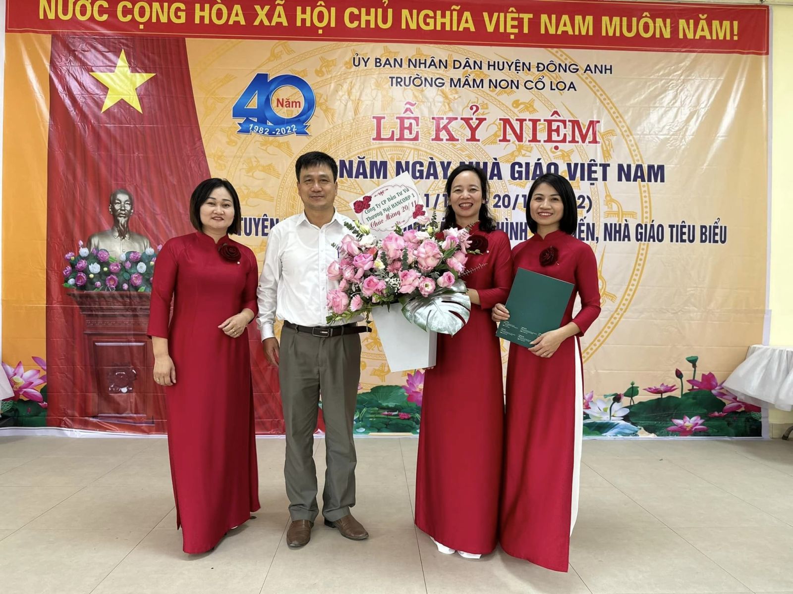 TRƯỜNG MẦM NON CỔ LOA LONG TRỌNG TỔ CHỨC: "LỄ KỶ NIỆM 40 NĂM NGÀY NHÀ GIÁO VIỆT NAM (20/11/1982 - 20/11/2022) TUYÊN DƯƠNG KHEN THƯỞNG CÁC ĐIỂN HÌNH TIÊN TIẾN, NHÀ GIÁO TIÊU BIỂU NĂM HỌC 2021 - 2022