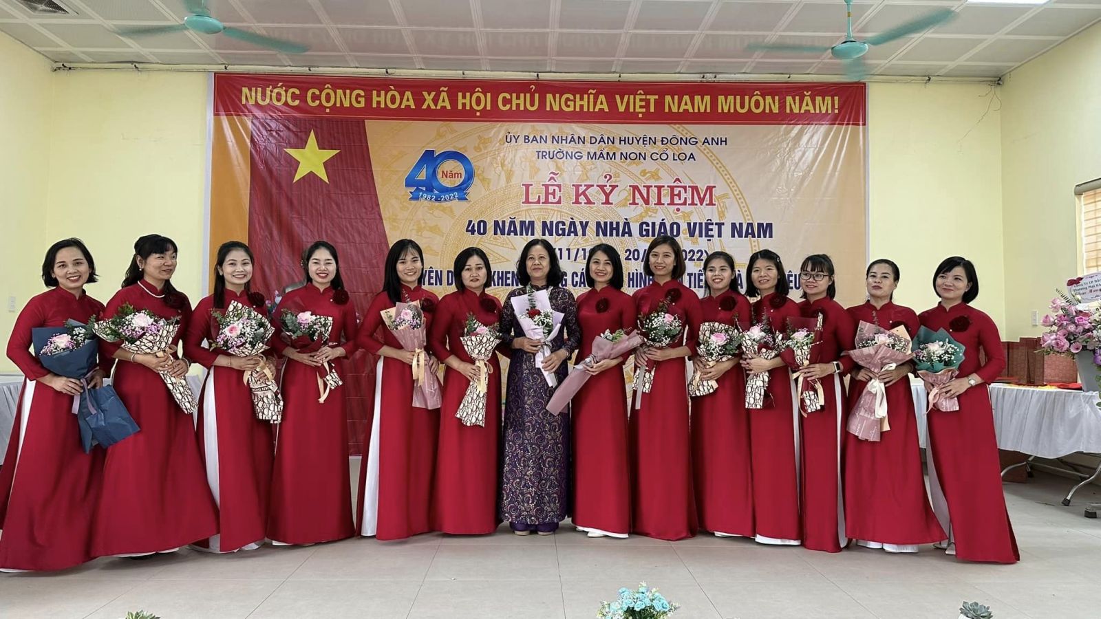 TRƯỜNG MẦM NON CỔ LOA LONG TRỌNG TỔ CHỨC: "LỄ KỶ NIỆM 40 NĂM NGÀY NHÀ GIÁO VIỆT NAM (20/11/1982 - 20/11/2022) TUYÊN DƯƠNG KHEN THƯỞNG CÁC ĐIỂN HÌNH TIÊN TIẾN, NHÀ GIÁO TIÊU BIỂU NĂM HỌC 2021 - 2022