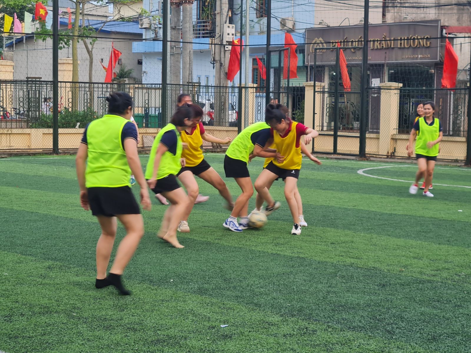 HOẠT ĐỘNG GIAO LƯU TDTT TRƯỜNG MẦM NON CỔ LOA CHÀO MỪNG NGÀY SINH NHẬT BÁC VÀ CỔ VŨ SEAGAME 31.