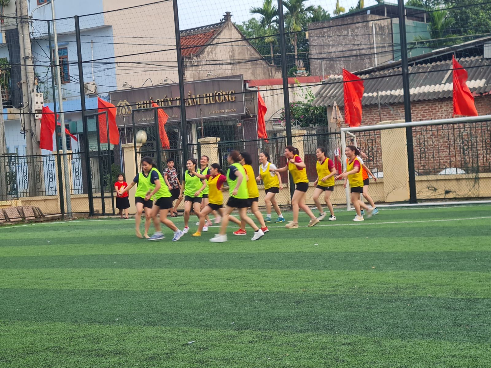HOẠT ĐỘNG GIAO LƯU TDTT TRƯỜNG MẦM NON CỔ LOA CHÀO MỪNG NGÀY SINH NHẬT BÁC VÀ CỔ VŨ SEAGAME 31.