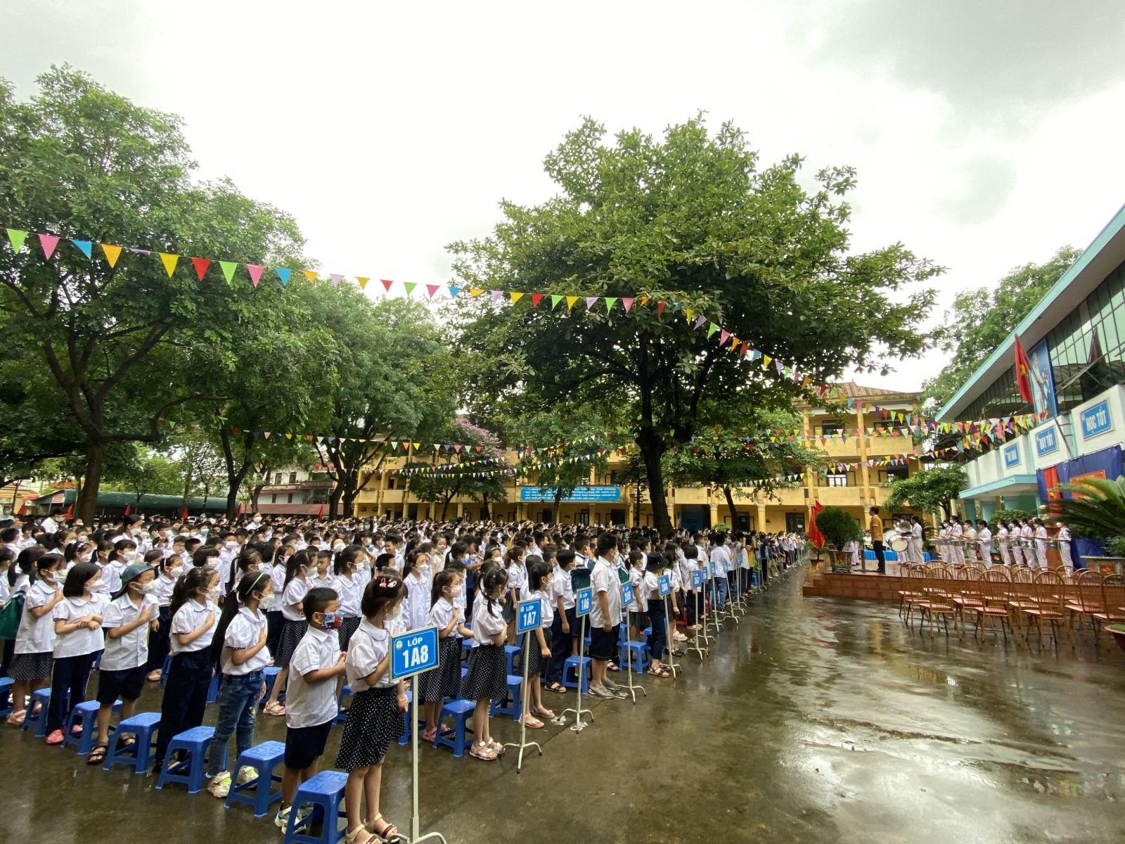 HOẠT ĐỘNG TRẢI NGHIỆM “ SINH HOẠT DƯỚI CỜ” CÙNG CÁC ANH, CHỊ TRƯỜNG TIỂU HỌC CỔ LOA CỦA CÁC BÉ KHỐI MGL (5-6) TRƯỜNG MẦM NON CỔ LOA