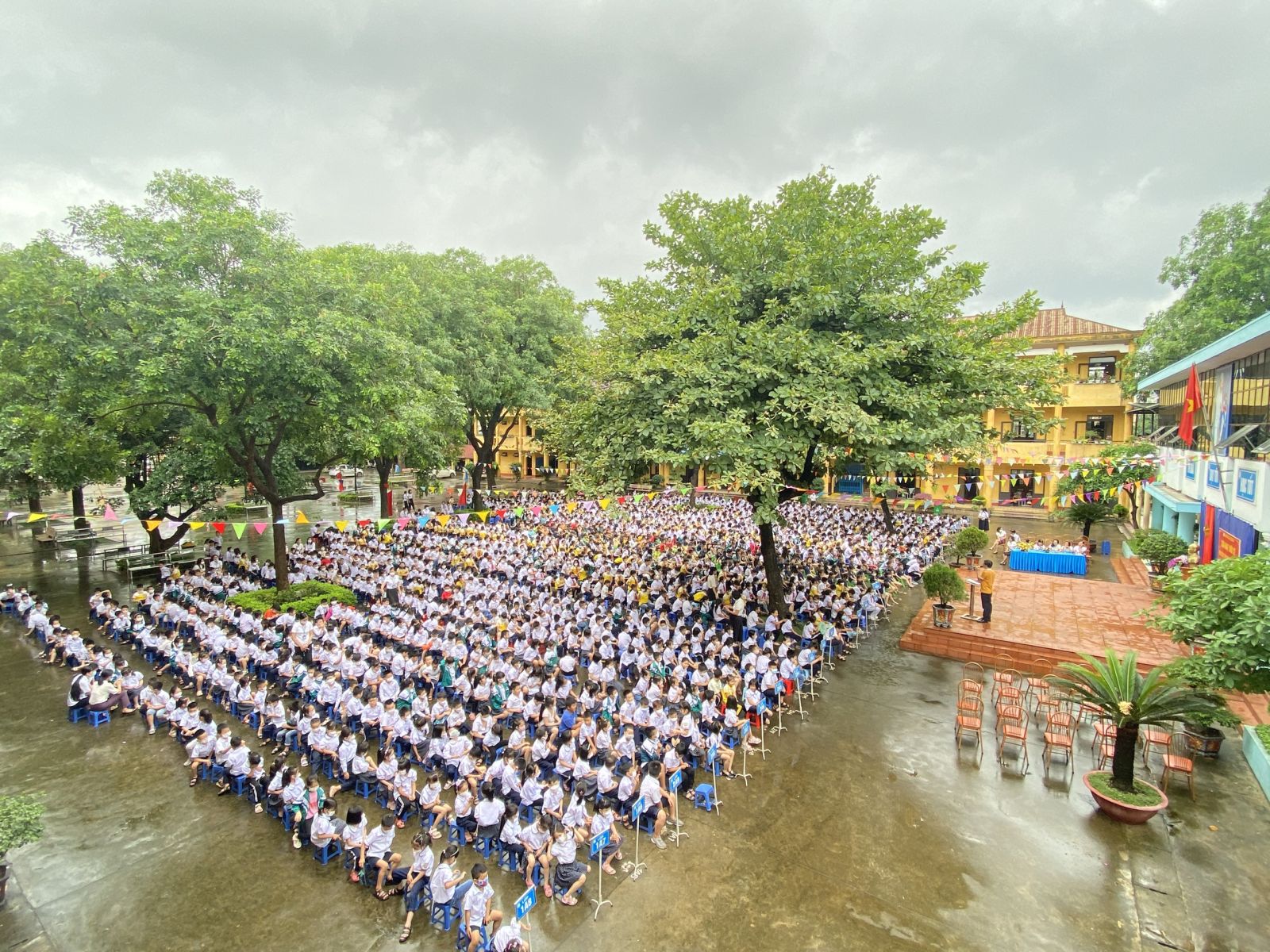HOẠT ĐỘNG TRẢI NGHIỆM “ SINH HOẠT DƯỚI CỜ” CÙNG CÁC ANH, CHỊ TRƯỜNG TIỂU HỌC CỔ LOA CỦA CÁC BÉ KHỐI MGL (5-6) TRƯỜNG MẦM NON CỔ LOA