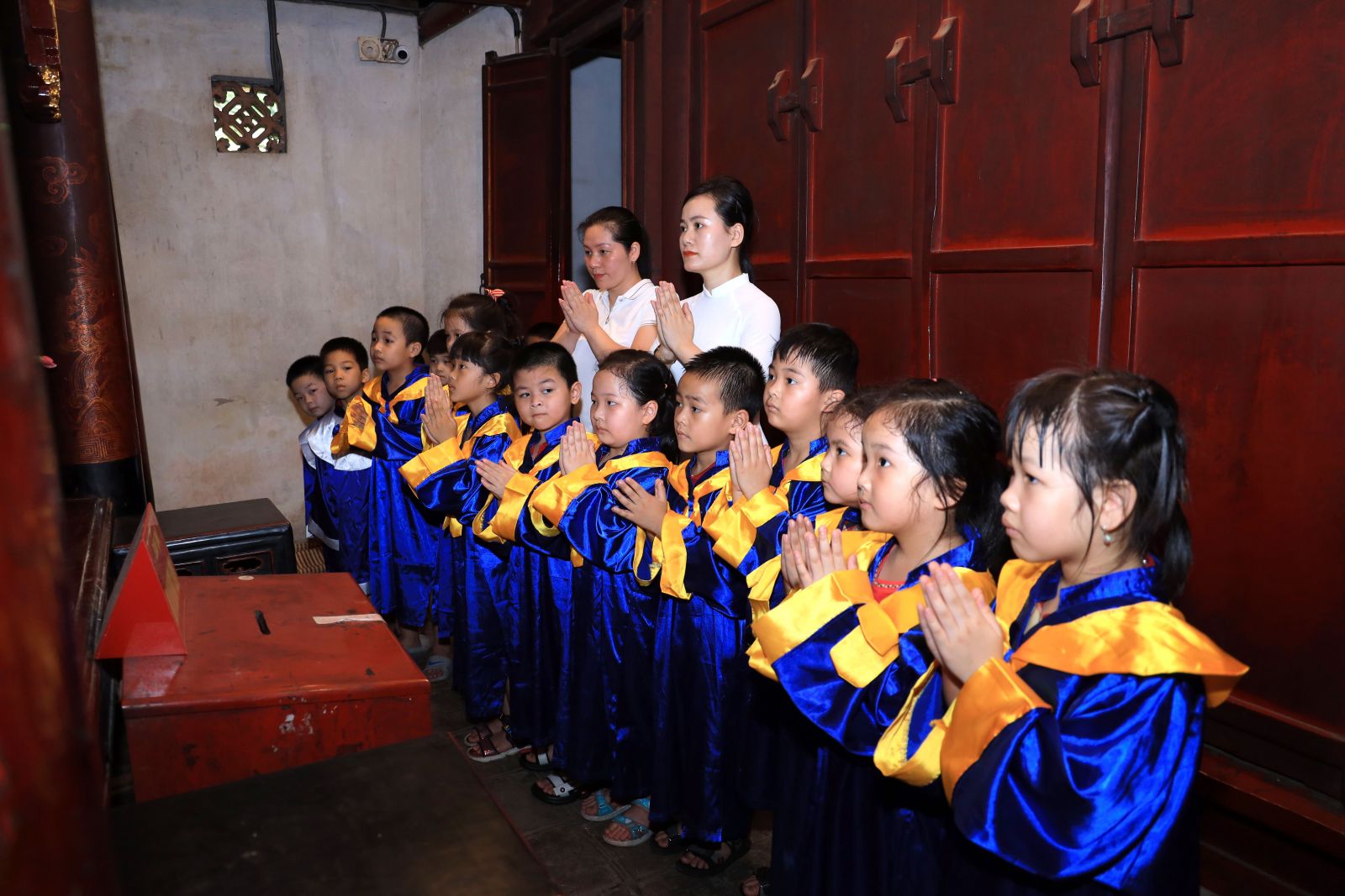 LẾ DÂNG HƯƠNG CỦA CÁC CON HỌC SINH KHỐI MẪU GIÁO LỚN (5-6 TUỔI) - TRƯỜNG MẦM NON CỔ LOA - TẠI KHU DI TÍCH LỊCH SỬ ĐỀN CỔ LOA