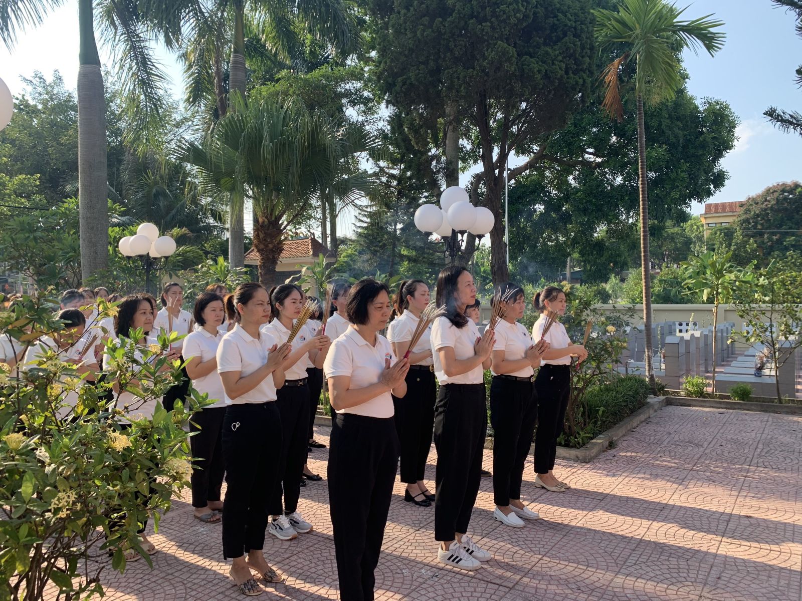 UỐNG NƯỚC NHỚ NGUỒN - KỶ NIỆM 75 NĂM NGÀY THƯƠNG BINH LIỆT SĨ