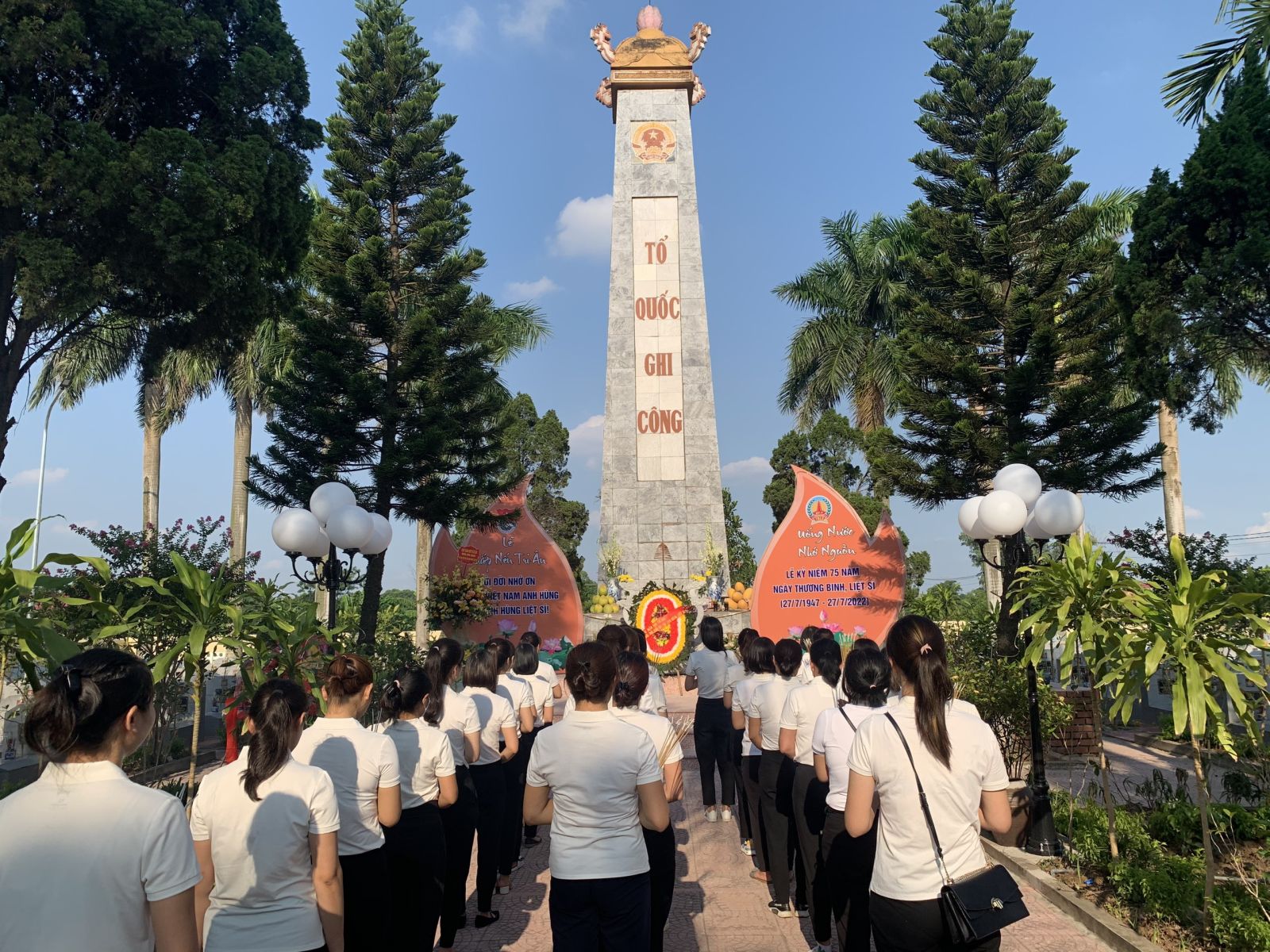 UỐNG NƯỚC NHỚ NGUỒN - KỶ NIỆM 75 NĂM NGÀY THƯƠNG BINH LIỆT SĨ