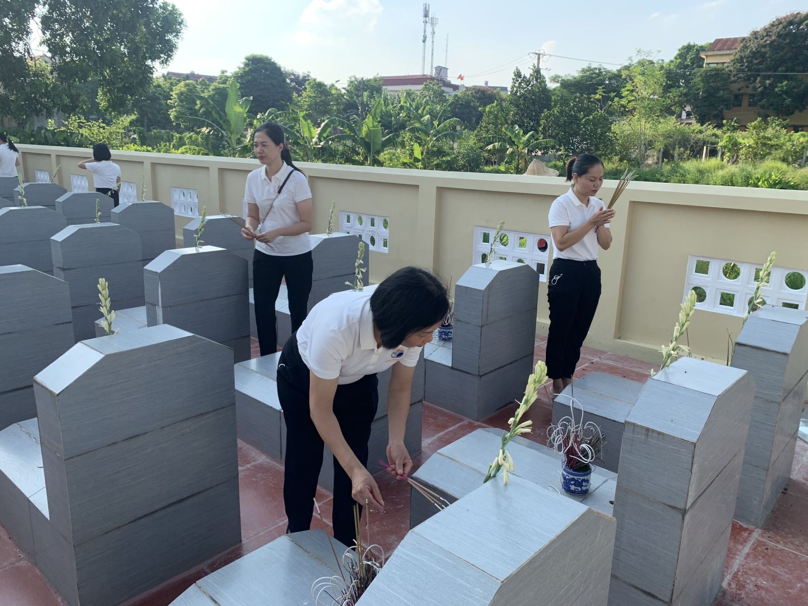 UỐNG NƯỚC NHỚ NGUỒN - KỶ NIỆM 75 NĂM NGÀY THƯƠNG BINH LIỆT SĨ