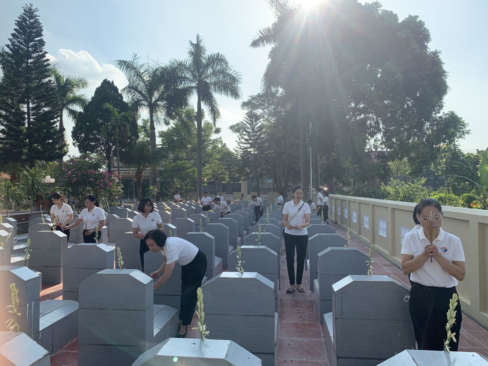UỐNG NƯỚC NHỚ NGUỒN - KỶ NIỆM 75 NĂM NGÀY THƯƠNG BINH LIỆT SĨ