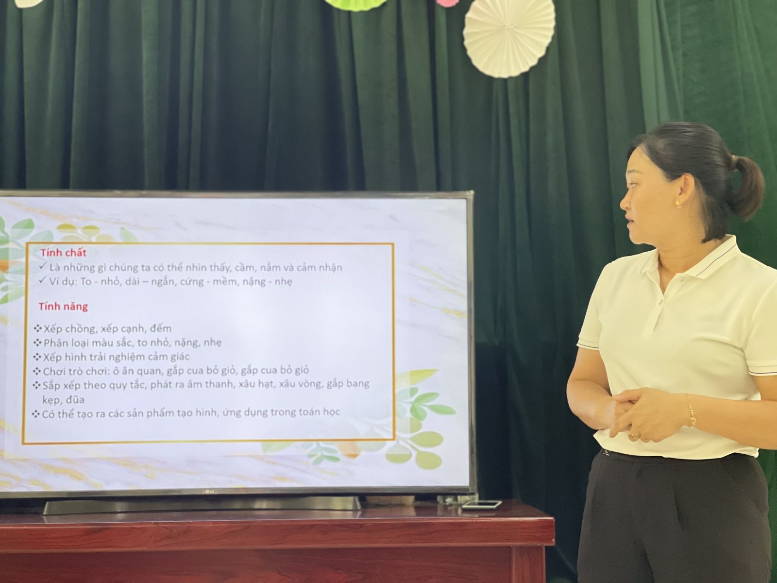 TRƯỜNG MẦM NON CỔ LOA TỔ CHỨC TẬP HUẤN CHUYÊN ĐỀ:  “CÁCH SỬ DỤNG NGUYÊN VẬT LIỆU RỜI TRONG THỰC HIỆN CHUYÊN ĐỀ XÂY DỰNG TRƯỜNG MẦM NON LẤY TRẺ LÀM TRUNG TÂM” NĂM HỌC 2022 – 2023.