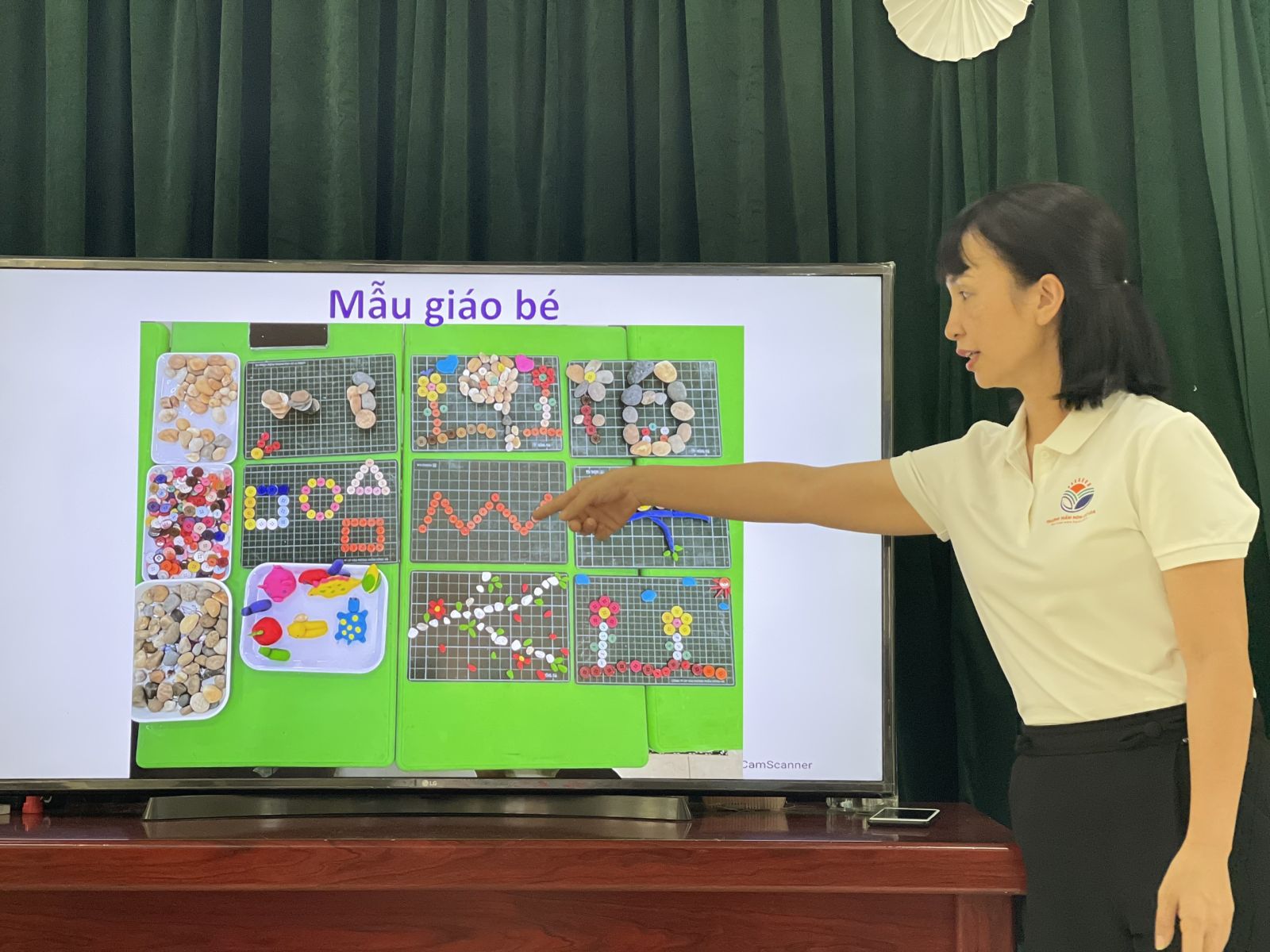 TRƯỜNG MẦM NON CỔ LOA TỔ CHỨC TẬP HUẤN CHUYÊN ĐỀ:  “CÁCH SỬ DỤNG NGUYÊN VẬT LIỆU RỜI TRONG THỰC HIỆN CHUYÊN ĐỀ XÂY DỰNG TRƯỜNG MẦM NON LẤY TRẺ LÀM TRUNG TÂM” NĂM HỌC 2022 – 2023.