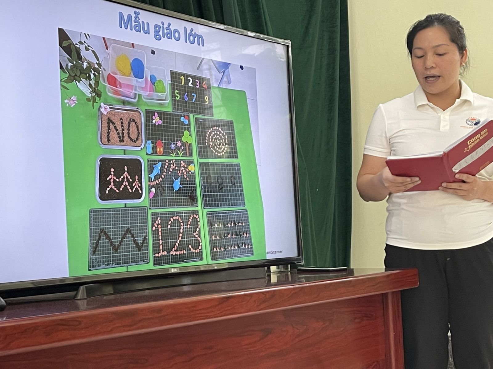 TRƯỜNG MẦM NON CỔ LOA TỔ CHỨC TẬP HUẤN CHUYÊN ĐỀ:  “CÁCH SỬ DỤNG NGUYÊN VẬT LIỆU RỜI TRONG THỰC HIỆN CHUYÊN ĐỀ XÂY DỰNG TRƯỜNG MẦM NON LẤY TRẺ LÀM TRUNG TÂM” NĂM HỌC 2022 – 2023.