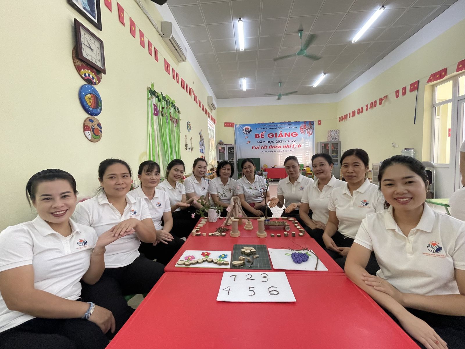 TRƯỜNG MẦM NON CỔ LOA TỔ CHỨC TẬP HUẤN CHUYÊN ĐỀ:  “CÁCH SỬ DỤNG NGUYÊN VẬT LIỆU RỜI TRONG THỰC HIỆN CHUYÊN ĐỀ XÂY DỰNG TRƯỜNG MẦM NON LẤY TRẺ LÀM TRUNG TÂM” NĂM HỌC 2022 – 2023.