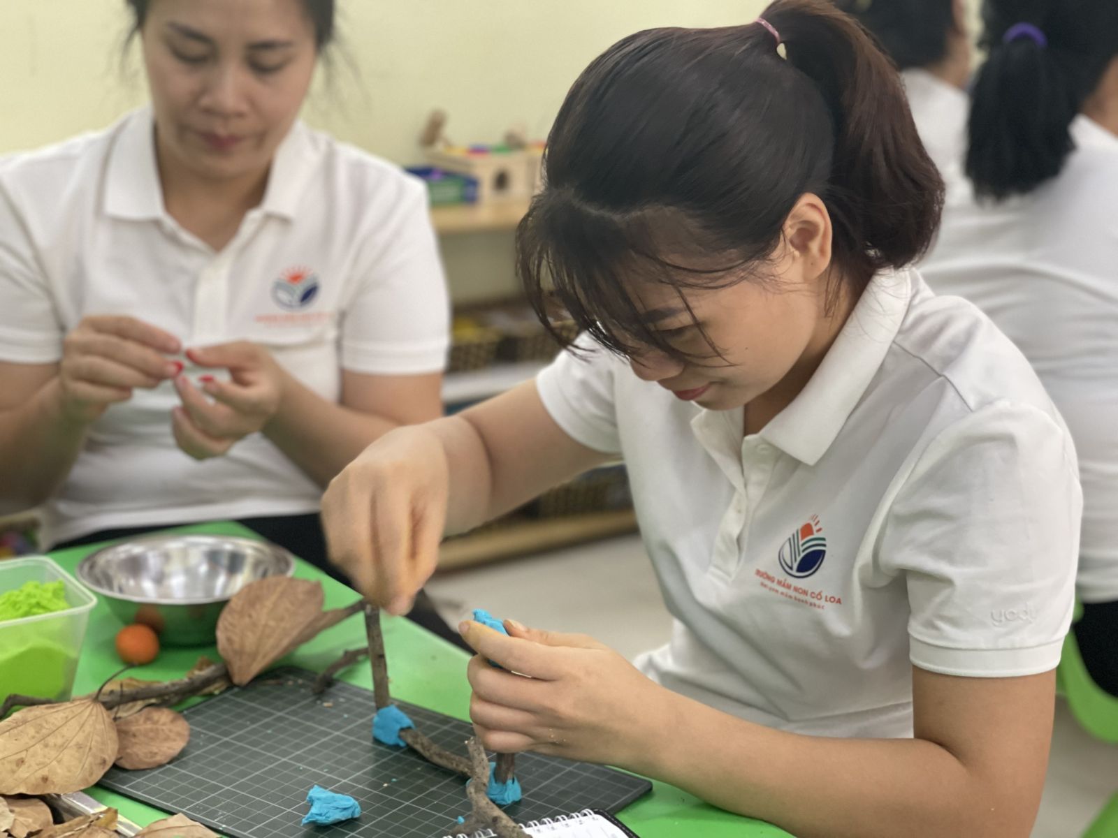 TRƯỜNG MẦM NON CỔ LOA TỔ CHỨC TẬP HUẤN CHUYÊN ĐỀ:  “CÁCH SỬ DỤNG NGUYÊN VẬT LIỆU RỜI TRONG THỰC HIỆN CHUYÊN ĐỀ XÂY DỰNG TRƯỜNG MẦM NON LẤY TRẺ LÀM TRUNG TÂM” NĂM HỌC 2022 – 2023.