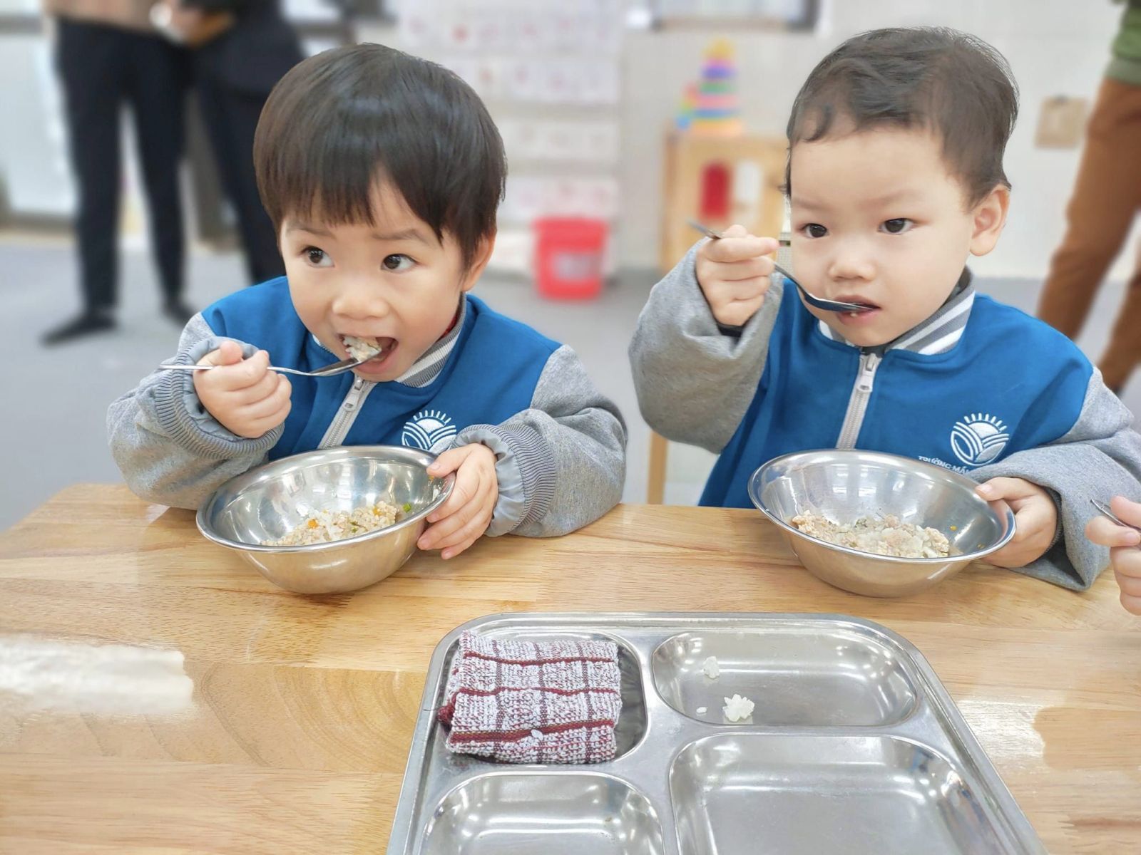 "TỔ CHỨC KIẾN TẬP ĐỔI MỚI HÌNH THỨC TRONG HOẠT ĐỘNG NUÔI DƯỠNG TRẺ TẠI TRƯỜNG MẦM NON CỔ LOA"