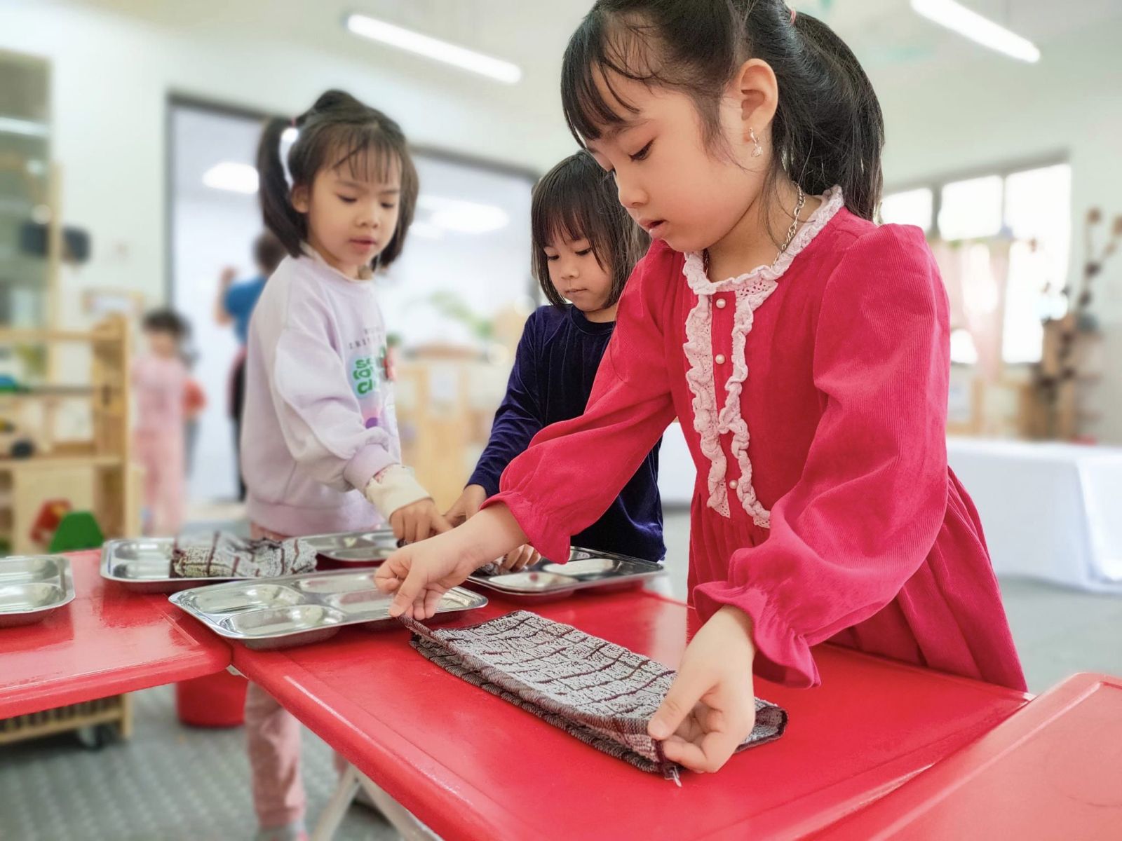 "TỔ CHỨC KIẾN TẬP ĐỔI MỚI HÌNH THỨC TRONG HOẠT ĐỘNG NUÔI DƯỠNG TRẺ TẠI TRƯỜNG MẦM NON CỔ LOA"
