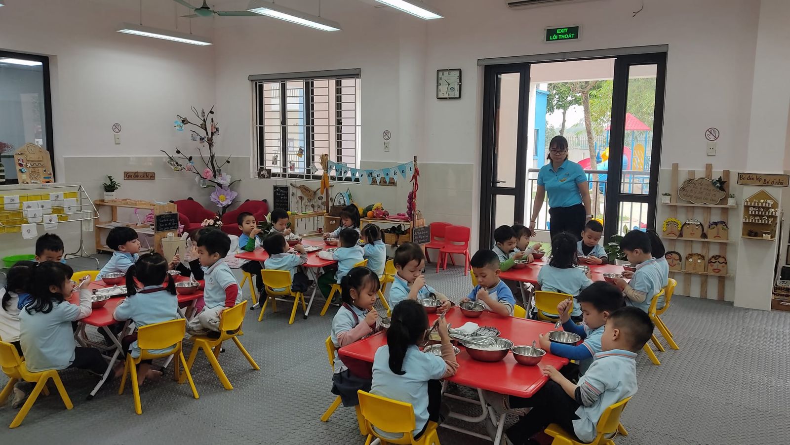 "TỔ CHỨC KIẾN TẬP ĐỔI MỚI HÌNH THỨC TRONG HOẠT ĐỘNG NUÔI DƯỠNG TRẺ TẠI TRƯỜNG MẦM NON CỔ LOA"